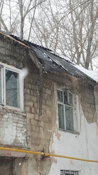 Аварийный дом на Потоке привлек внимание общественников