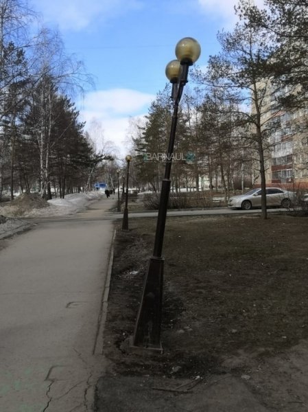 «Пизанские» фонари заметили в Барнауле