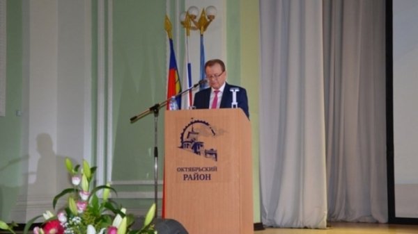 Суд три месяца не может решить судьбу главы Октябрьского района Барнаула