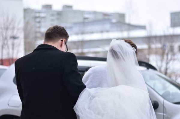 Жителям Алтайского края рекомендуют повременить со свадьбами