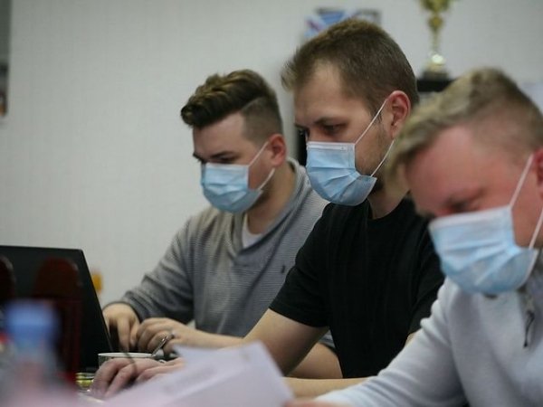 Барнаульцы недовольны бездействием работодателей в борьбе с коронавирусом