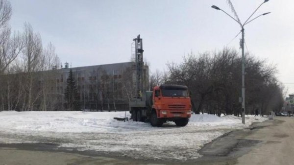 АлтГУ за 800 тысяч заказал работы на месте сквера. В вузе же ничего не знают об этом