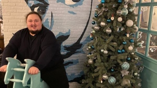 Сын Никаса Сафронова мечтает поправиться до 250 килограммов