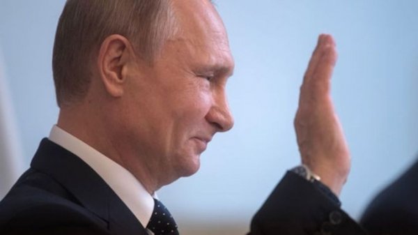 "Плевать на них". Путин рассказал о потерях от западных санкций