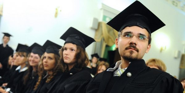 Травников пообещал вывести регион в топ лучших систем образования России