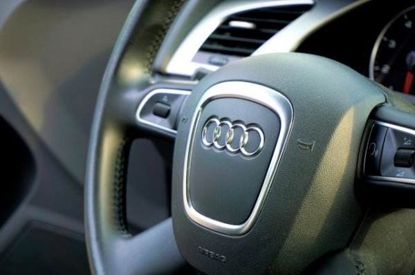 ВТБ Лизинг предлагает новый седан Audi S8 на специальных условиях