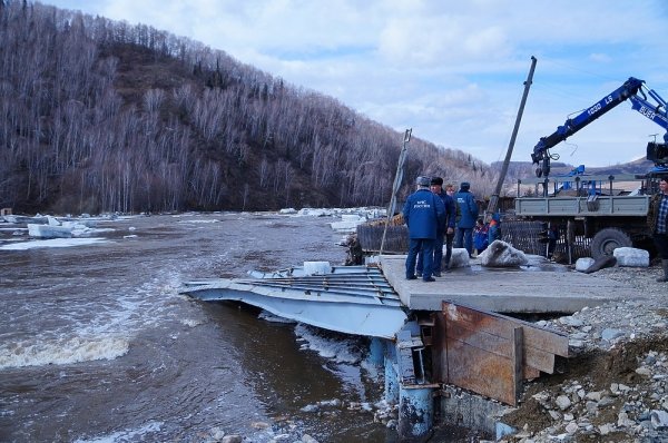 Впервые в Алтайском крае против паводка сделают водоналивные дамбы