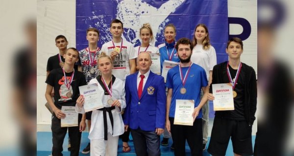 Алтайские спортсмены на чемпионате Сибири по тхэквондо ВТФ завоевали 9 медалей