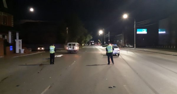 Пешеходу оторвало ногу от столкновения с автомобилем в Барнауле