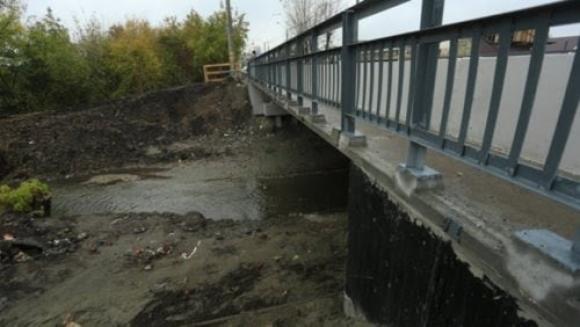 Мост на Кутузова начинают реконструиповать