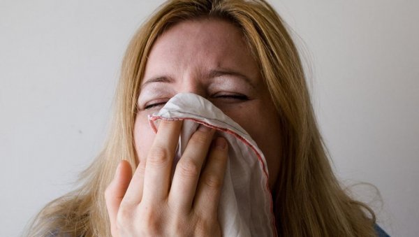 Барнаульский терапевт рассказала, как не простудиться осенью и чем опасны антибиотики и противовирусные