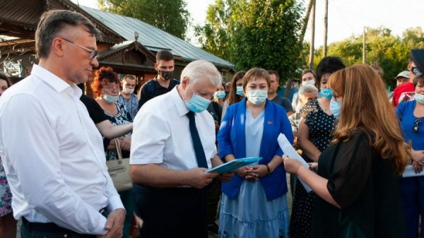 Отчаянные домовладельцы. Жители частного сектора Барнаула решили через суд призвать мэрию города к ответу
