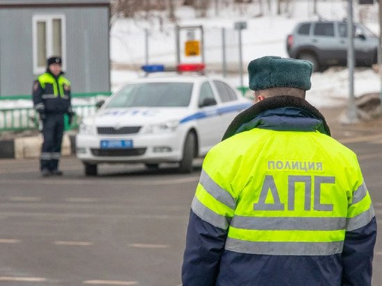 Приставы арестовали 30 автомобилей у жителей Алтайского края