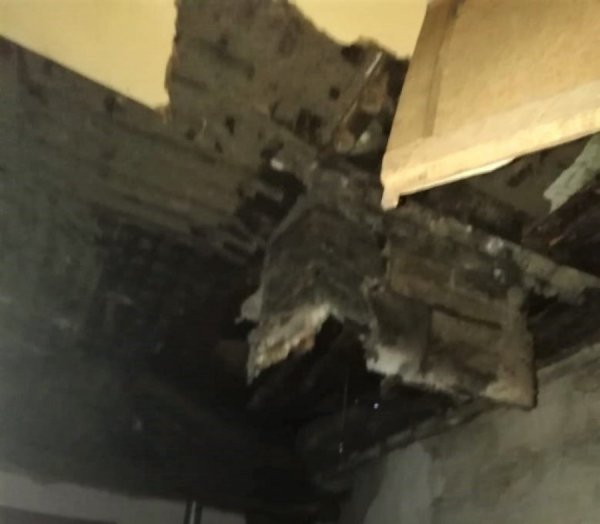 Женщину в Алтайском крае насмерть придавило рухнувшим потолком