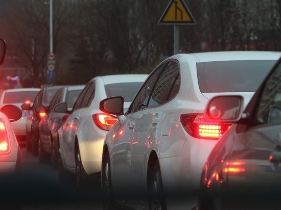 Автомобилист из Барнаула предложил организовать реверсивное движение на проспекте Строителей
