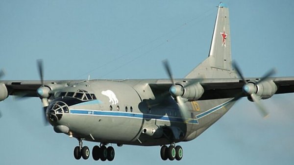 Грузовой самолет Ан-12 потерпел крушение в Сибири