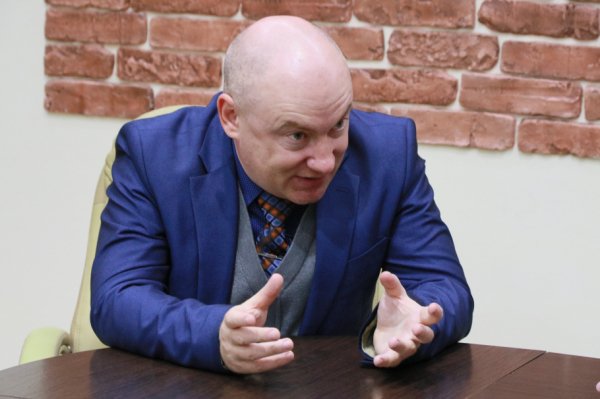 Правда ли, что алтайский депутат Малинкович ночует в здании парламента
