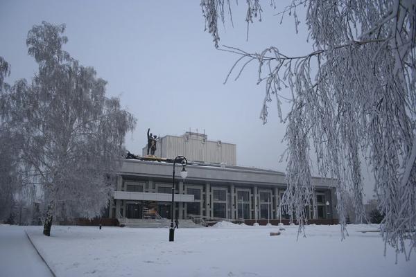 QR-коды и возврат билетов: как выживают театры и музеи Алтая - KP.Ru