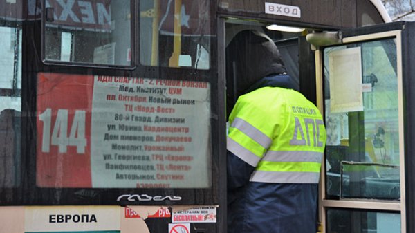 В Барнауле во время рейда в общественном транспорте поймали пятерых антимасочников