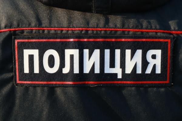 Алтайский полицейский застрелил напавшего на него мужчину - KP.Ru