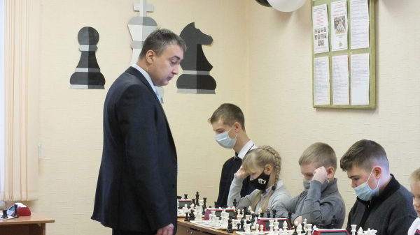 Федерация шахмат Алтайского края поддержала краевой шахматный клуб Мамонтовского района