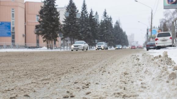 Мэрия Барнаула заявила о нехватке техники для уборки снега