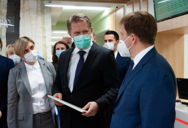 Сверхусталость и обида. Алтайский министр здравоохранения назвал пять ключевых событий непростого 2021 года