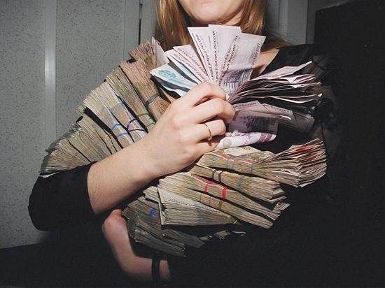 В Барнауле для счастья нужно 153 тыс. рублей
