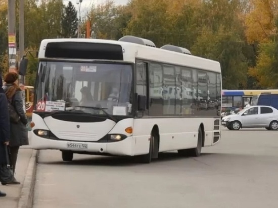 В Барнауле кондуктор автобуса запретила посадить потерявшую сознание пассажирку