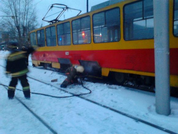 В Барнауле загорелся трамвай с людьми