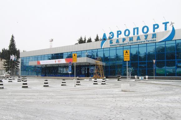 Житель Алтайского края закурил на борту самолета из Москвы