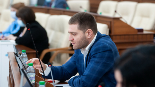 Алтайский депутат открыто поддержал военную операцию на Украине и призвал «не ругать своих»