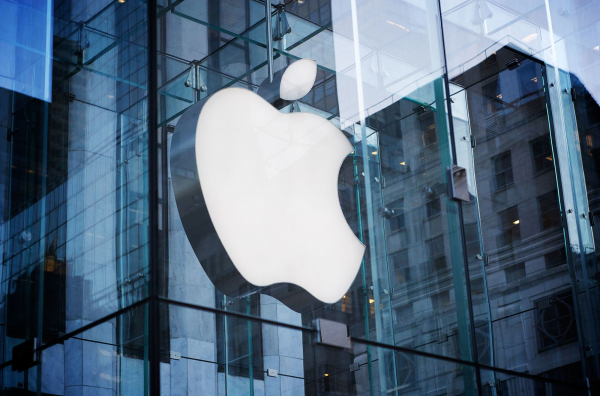 Apple может заблокировать "Айфоны" в России