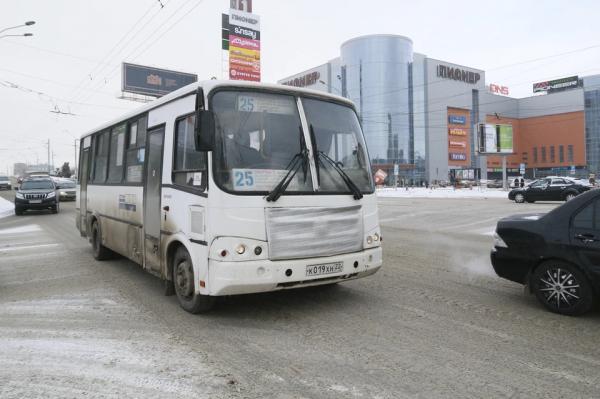 «Болеют и водители, и кондукторы»: власти Барнаула объяснили транспортный коллапс - KP.Ru