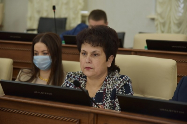 Депутат алтайского парламента отказалась от мандата ради должности главы района