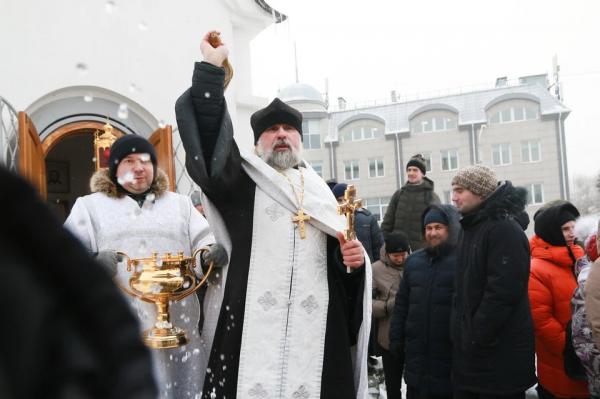 «Зело хитер, силен и опасен»: алтайский священник обрушился на популярного атеиста - KP.Ru