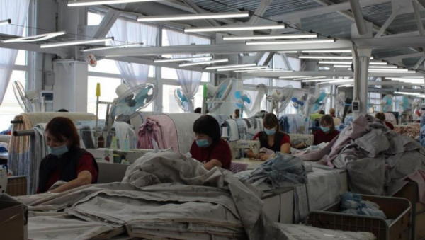 Алтайское предприятие будет перерабатывать пластик, чтобы набивать одеяла и не зависеть от импорта