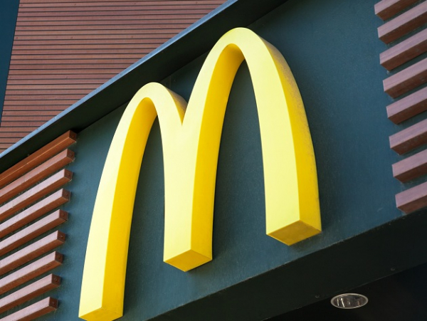 McDonald's временно закроет все свои рестораны в России