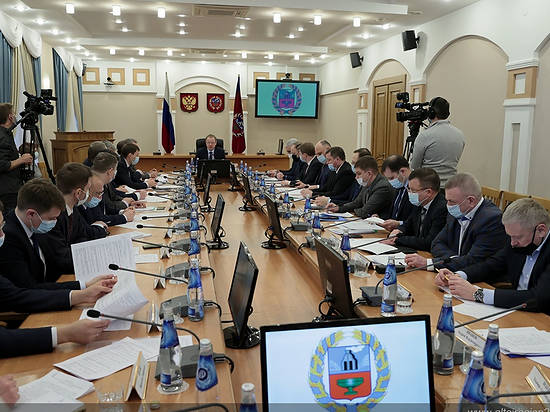 В Правительстве Алтайского края обсудили меры по минимизации последствий антироссийских санкций