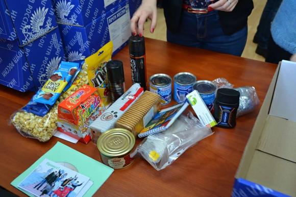Жители Алтайского края собирают "Подарок солдату"