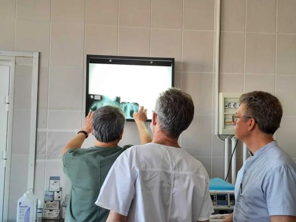 Алтайские врачи провели уникальную операцию четырехлетнему пациенту - KP.Ru