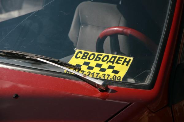Пять человек погибли на Алтае из-за нелегальных таксистов: рассказываем, как проверить перевозчика - KP.Ru