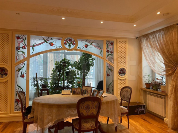 Съем в большом городе. Топ-5 самых дорогих квартир Барнаула для расчетливых арендаторов с высокими запросами
