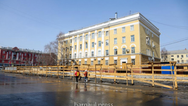 В центре Барнаула появится новый сквер на месте снесенных самостроев