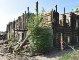 В Барнауле сносят ветхие дома