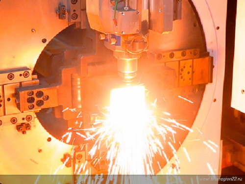 Самый большой в России трубный лазер запустили на алтайском заводе