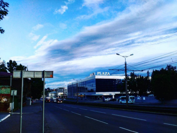 Торгово-офисный центр Plaza продают в Барнауле за 84,95 млн рублей