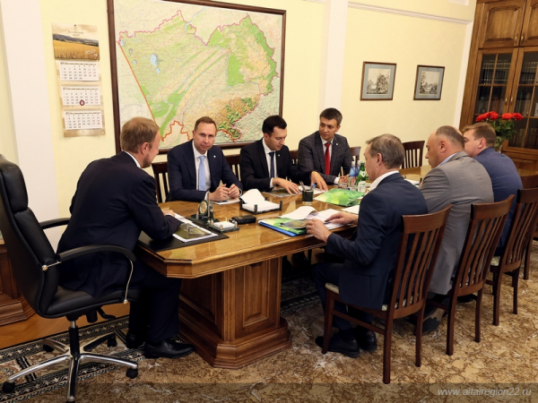 Губернатор Алтайского края встретился с новым председателем Сибирского Сбера