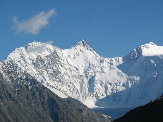 На Алтае погиб альпинист, поскользнувшись на вершине Белухи