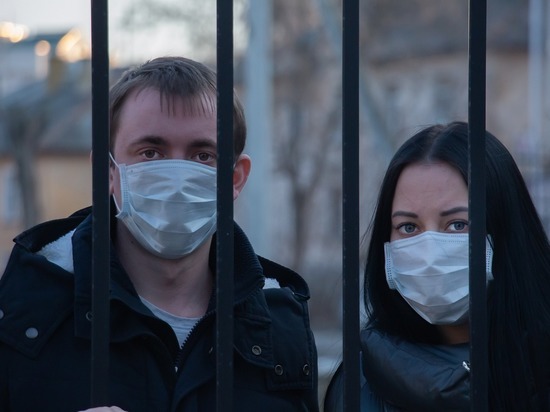 Роспотребнадзор рекомендовал жителям Алтайского края вновь носить маски